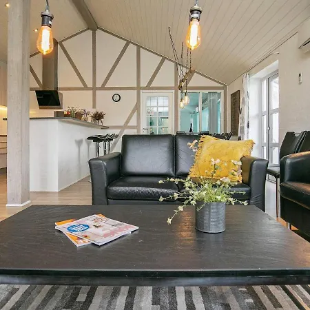 Hébergement de vacances 10 Person Holiday In Bl Vand