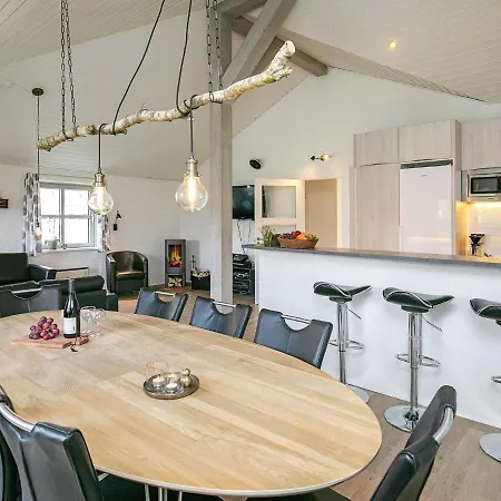 10 Person Holiday In Bl Vand Hébergement de vacances Blåvand