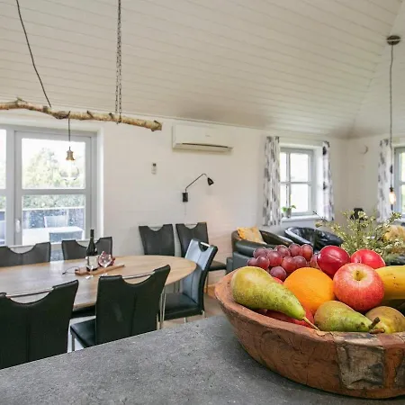 10 Person Holiday In Bl Vand Hébergement de vacances *