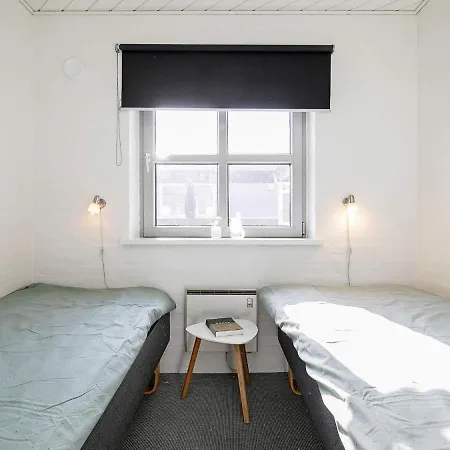 10 Person Holiday In Bl Vand Hébergement de vacances